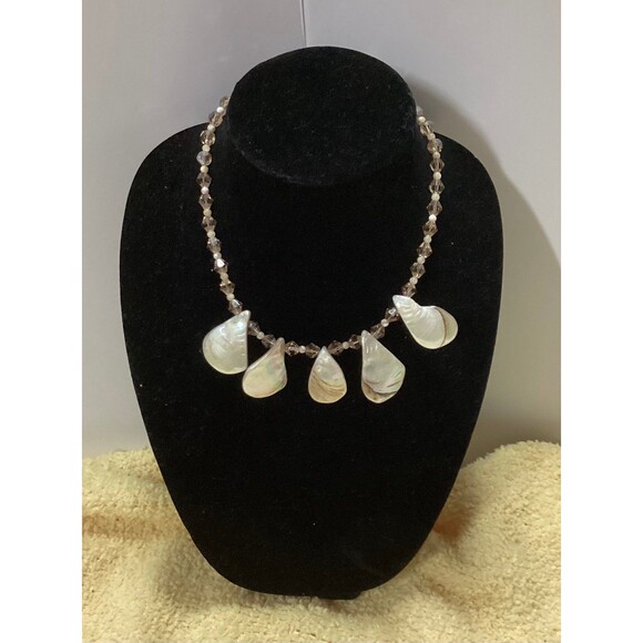 Beautiful Shell and Glass Bead Chocker Necklace Magnetic Clasp Warm Colors - Picture 1 of 12